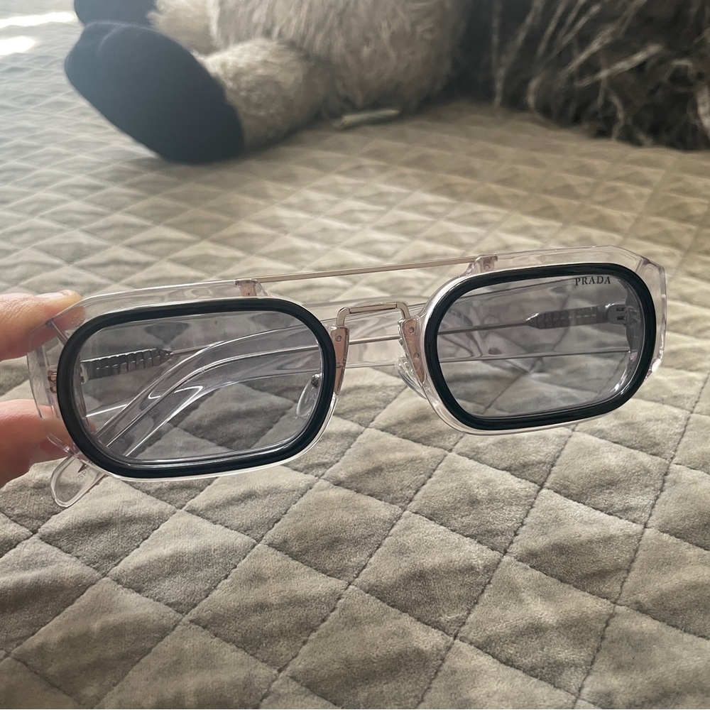 100% Authentic Prada 01ws sunglasses unisex